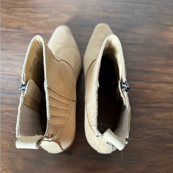 NWOT Donald Pliner Women's Tan Suede Western Ankle Boots-Size 9 - Picture 6 of 14